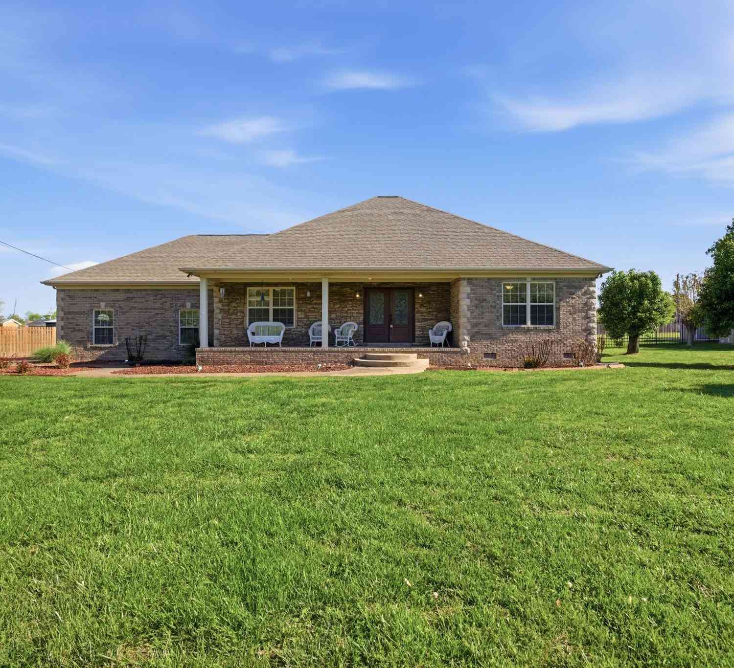 Homes For Sale - 408 Weakley Creek Rd<br/> Lawrence County County, Lawrenceburg, TN 38464