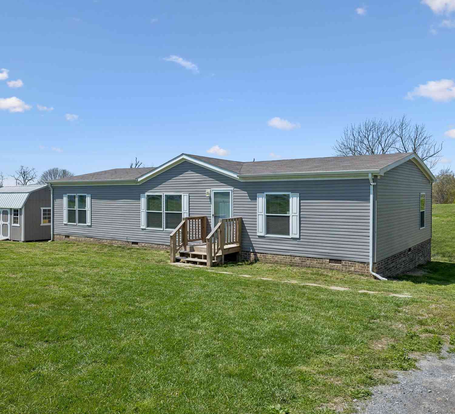 Mobile Home For Sale - 765 Shrum Cemetery Rd<br/> Macon County, Westmoreland, TN 37186
