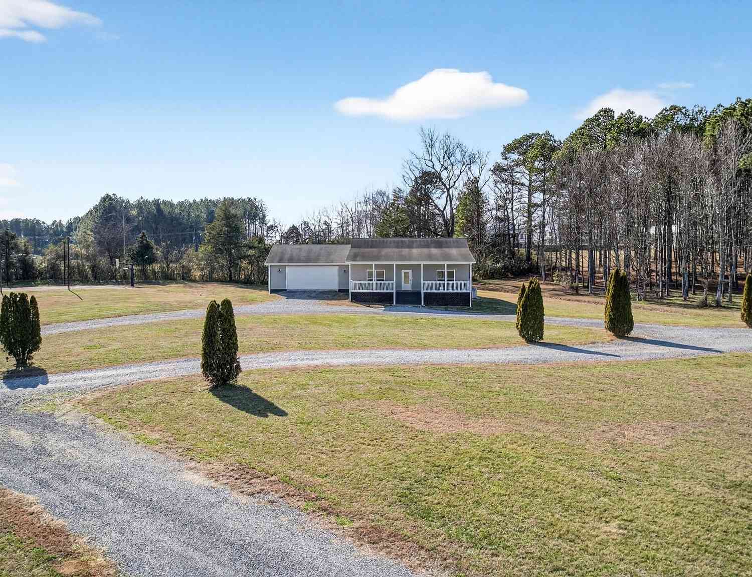 Homes For Sale - 229 Davis Lane<br/> Old Fort, TN 37362