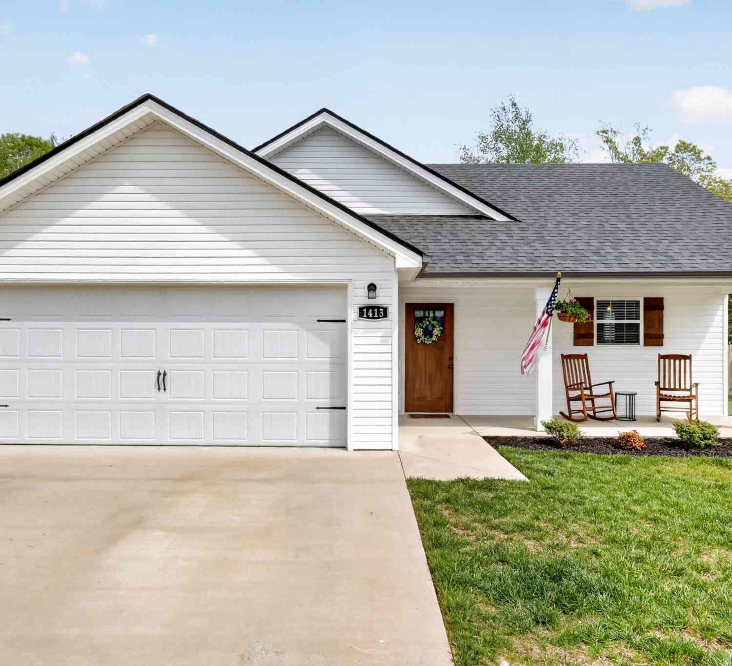 Homes For Sale - 1413 Fredrick Dr<br/> Clarksville, TN 37042