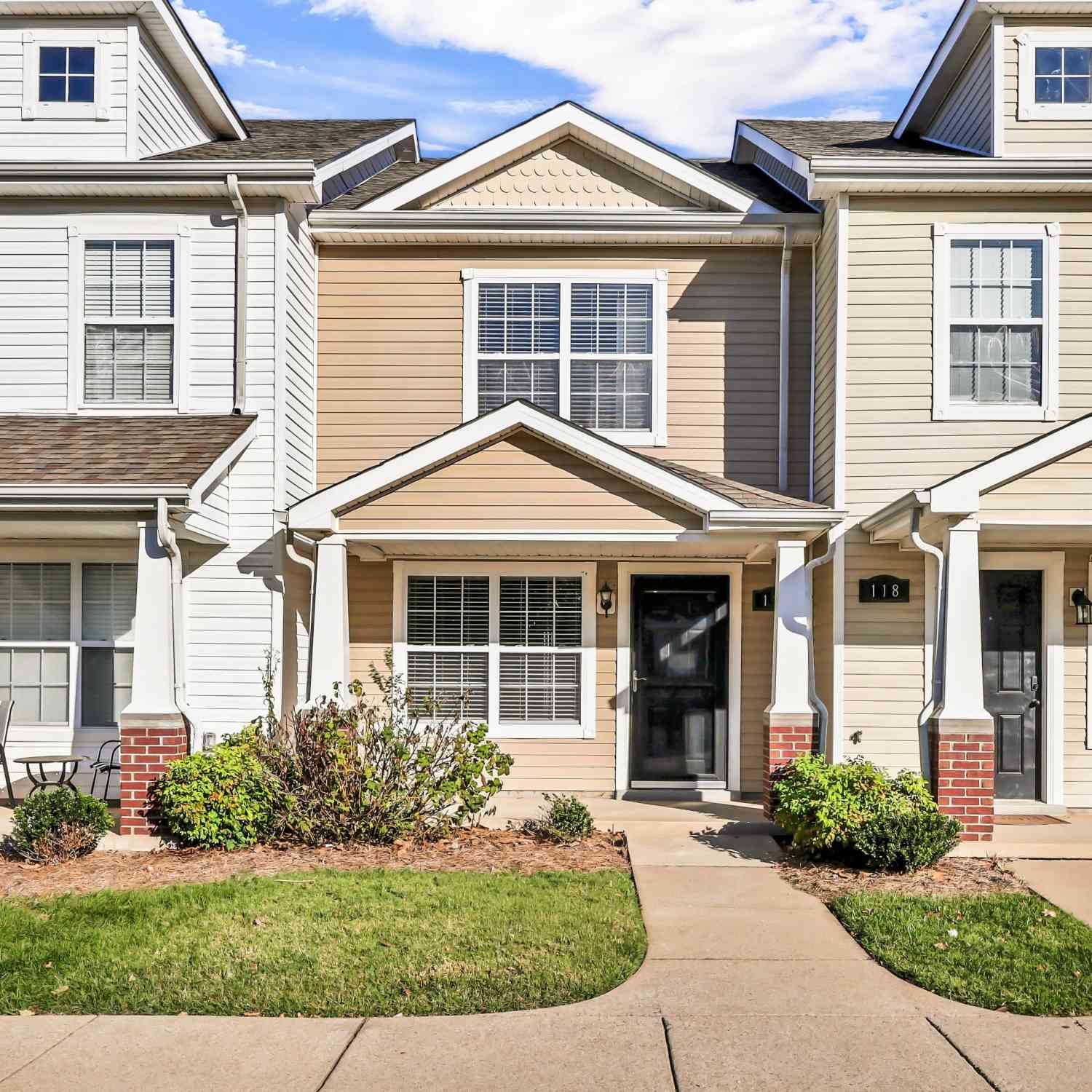 Townhouse For Sale - 116 Alexander Blvd<br/> Clarksville, TN 37040