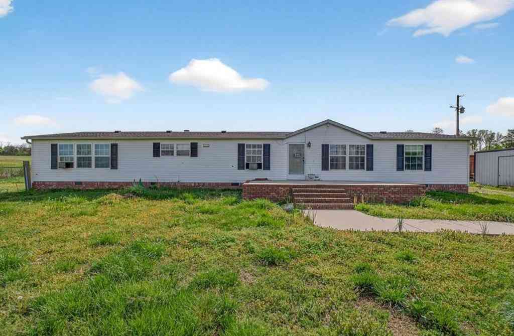 Mobile Home For Sale - 2310 Blue Springs Rd<br/> Sparta, TN 38583