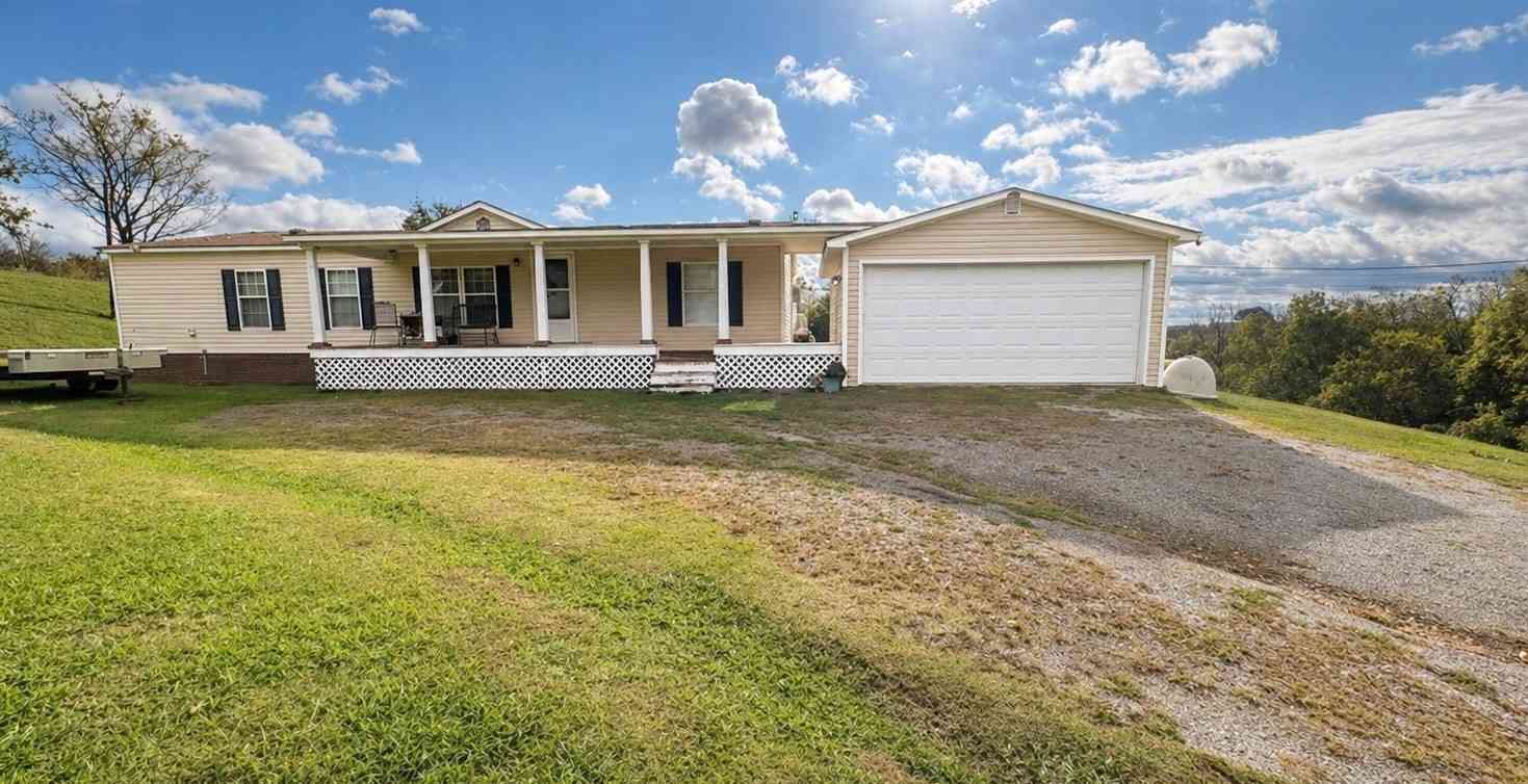 Mobile Home For Sale - 257 Milky Way Dr<br/> Giles County County, Pulaski, TN 38478