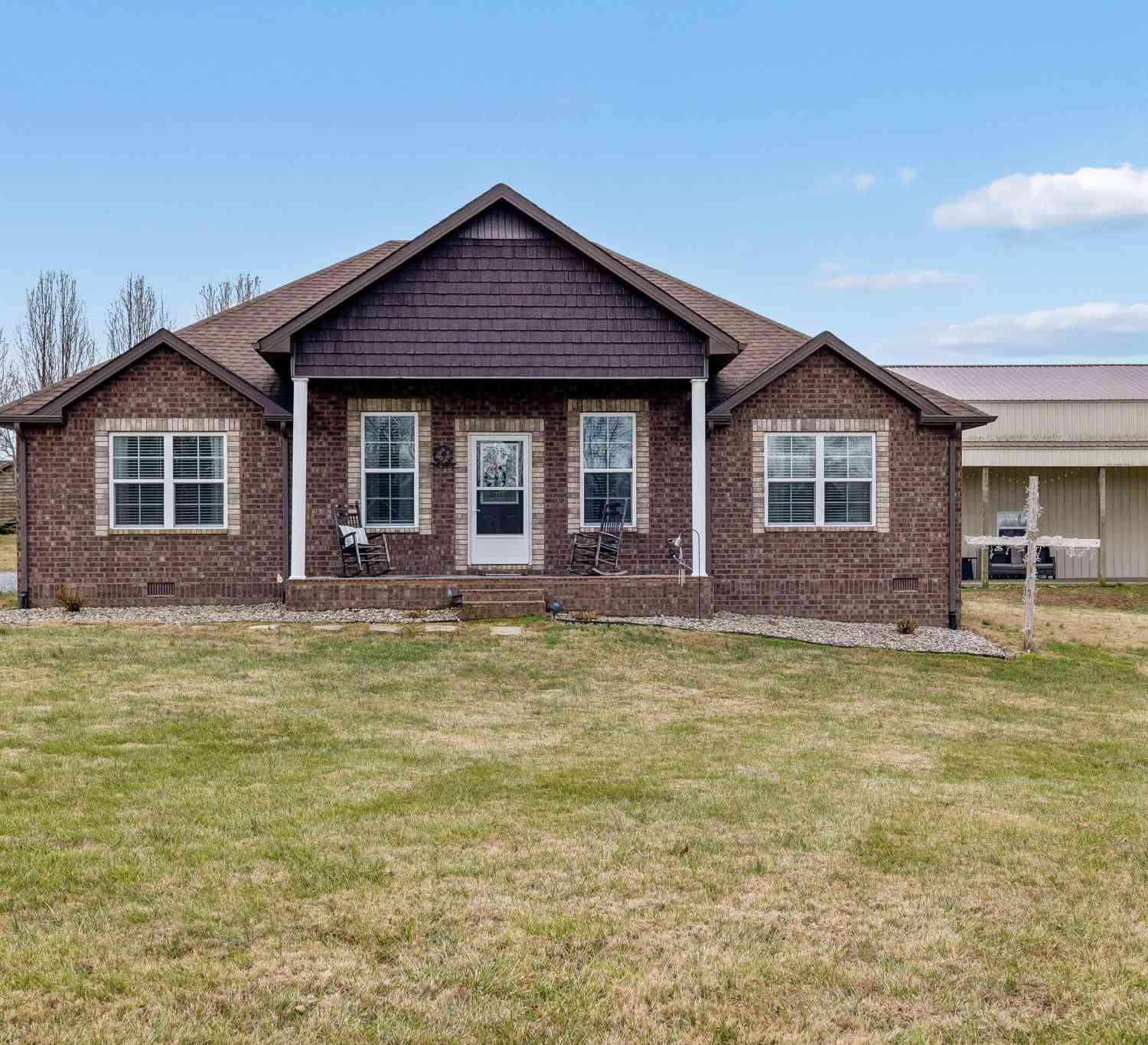 Homes For Sale - 70 Hayden Drake Ln<br/> Macon County, Lafayette, TN 37083