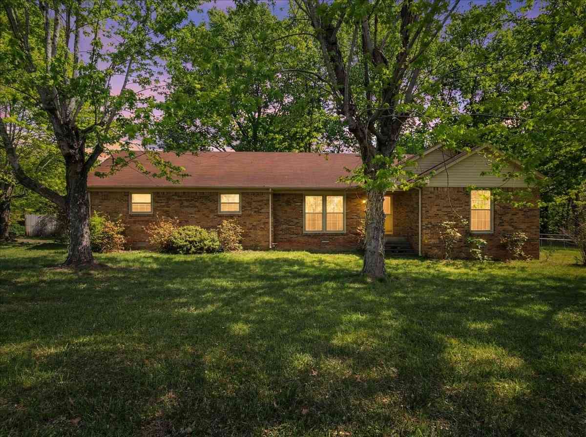 Homes For Sale - 283 Pine Grove Rd<br/> Dekalb County, Smithville, TN 37166