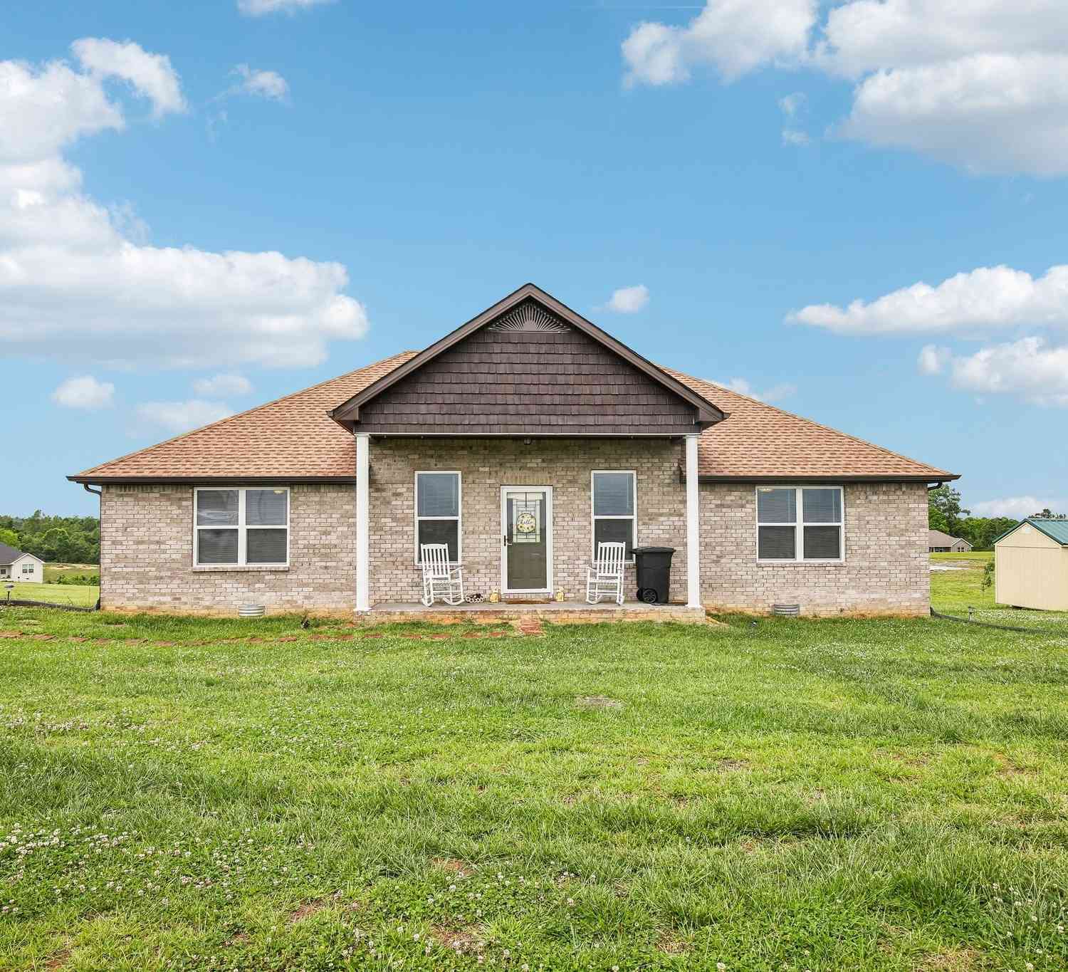 Homes For Sale - 361 Elton Ln<br/> Macon County, Lafayette, TN 37083