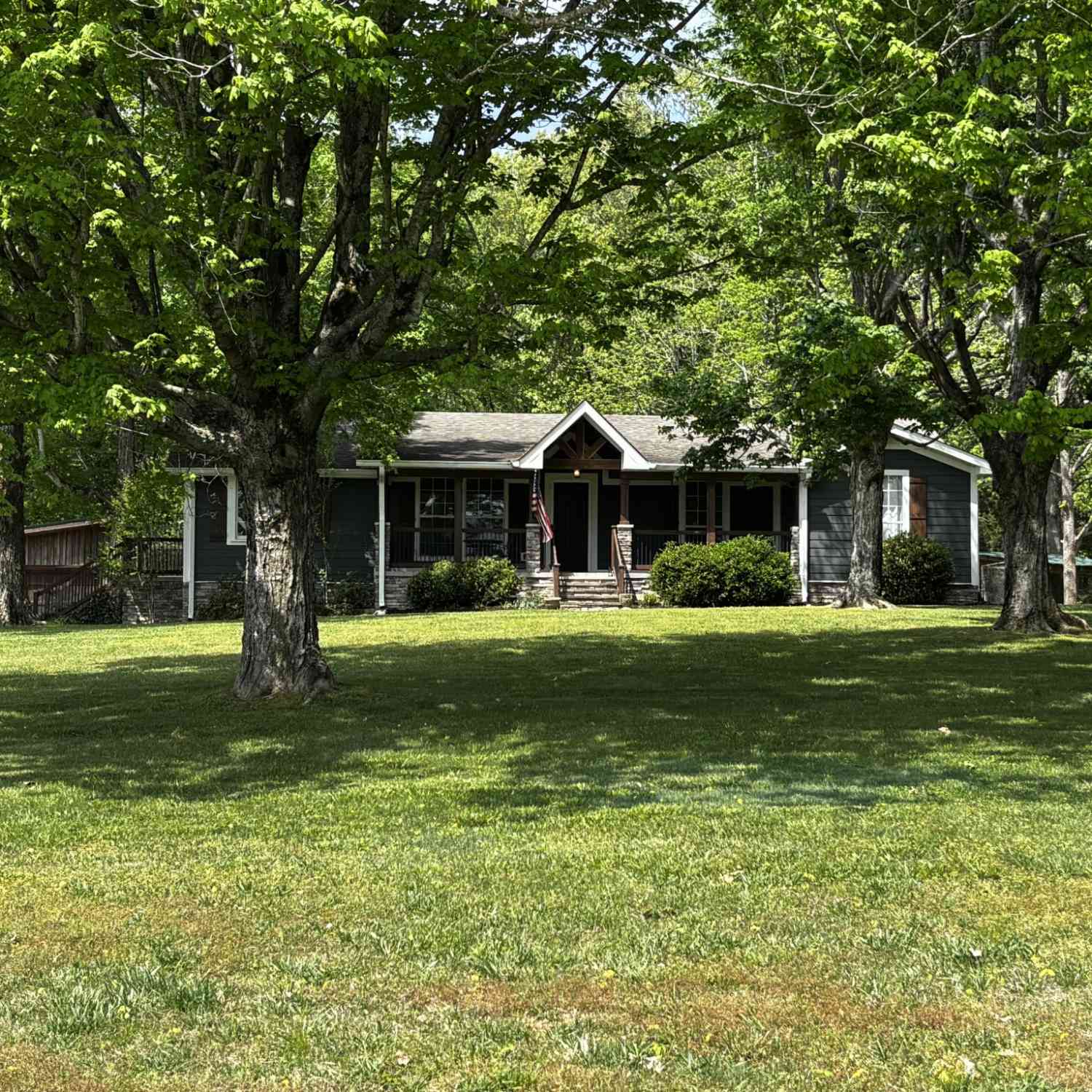 Homes For Sale - 424 Buddy Rd<br/> Dickson County, Burns, TN 37029