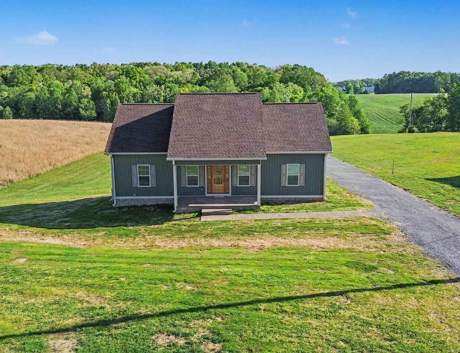 Homes For Sale - 1854 Lafayette Rd<br/> Red Boiling Springs, TN 37150