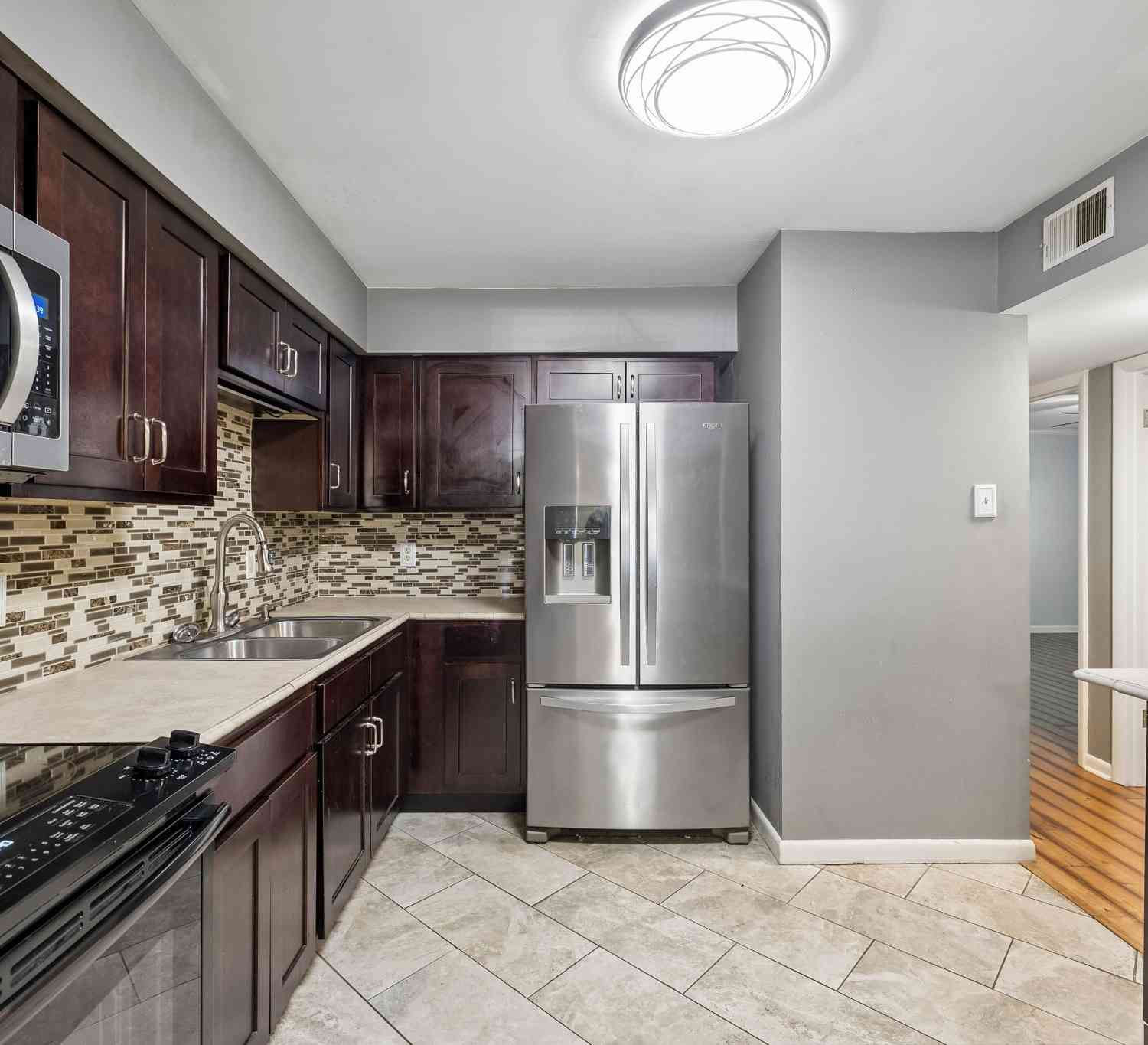 Condo For Sale - 555 N Dupont Ave #D92<br/> Madison, TN 37115