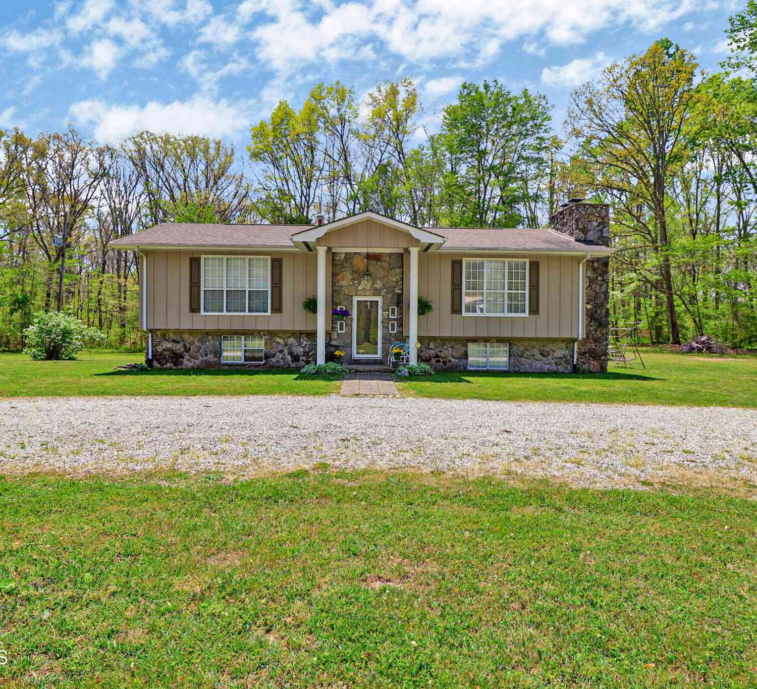Homes For Sale - 116 Joel Reagan Lane<br/> Fentress County, Jamestown, TN 38556