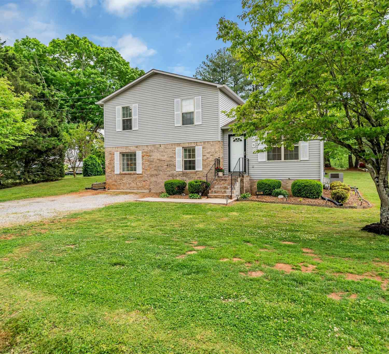 Homes For Sale - 206 Homeward Ave<br/> Franklin County County, Winchester, TN 37398