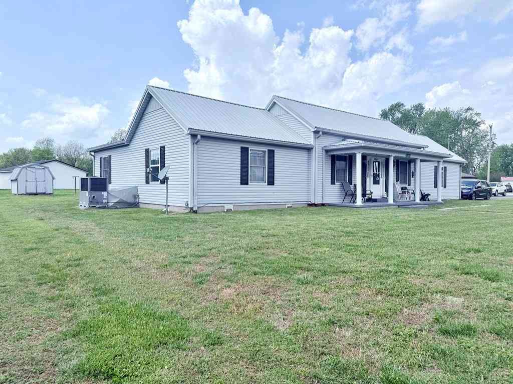 Homes For Sale - 137 Dripping Springs St<br/> Crofton, KY 42217