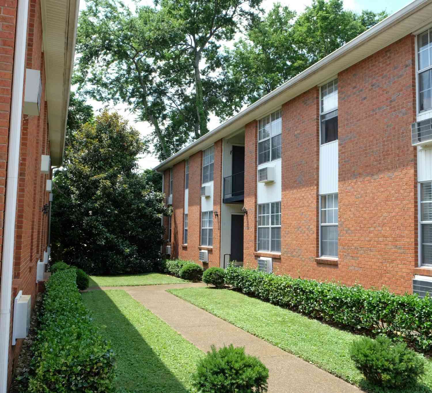 Apartment For Rent - 2530 Sharondale Dr #B7<br/> Nashville, TN 37215