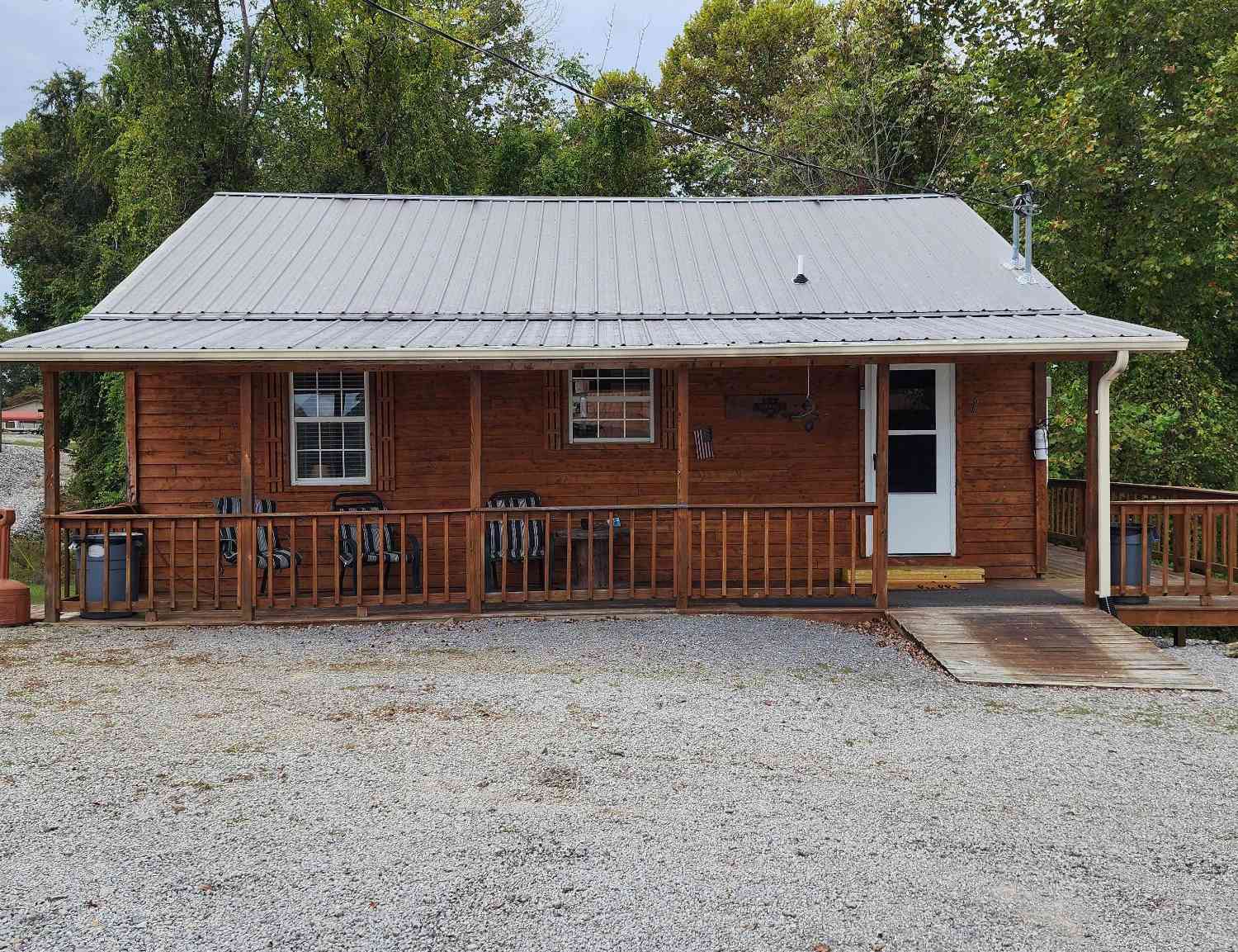 Homes For Sale - 228 Bill Hunter Rd<br/> Celina, TN 38551