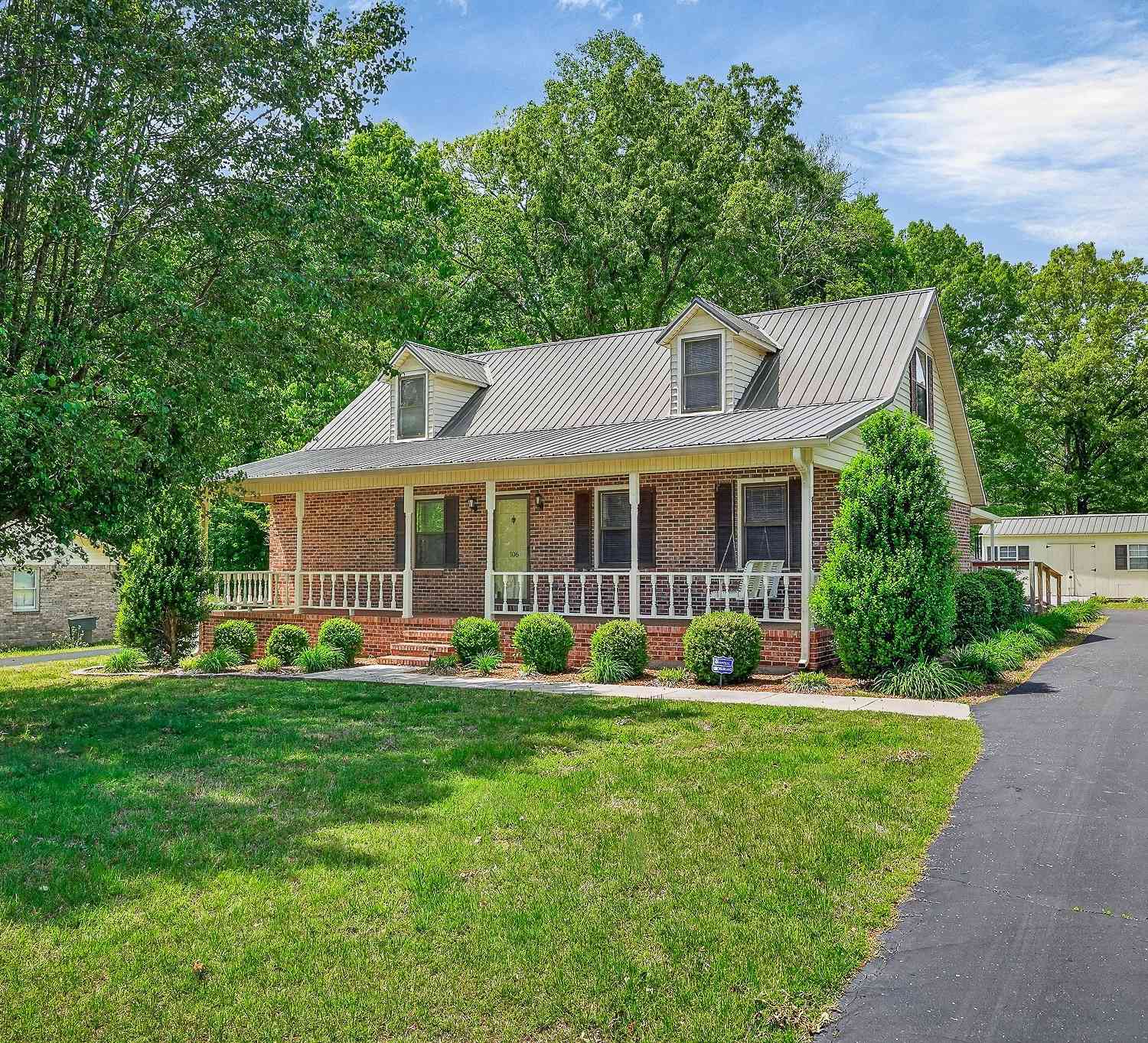 Homes For Sale - 106 June St<br/> Warren County County, McMinnville, TN 37110