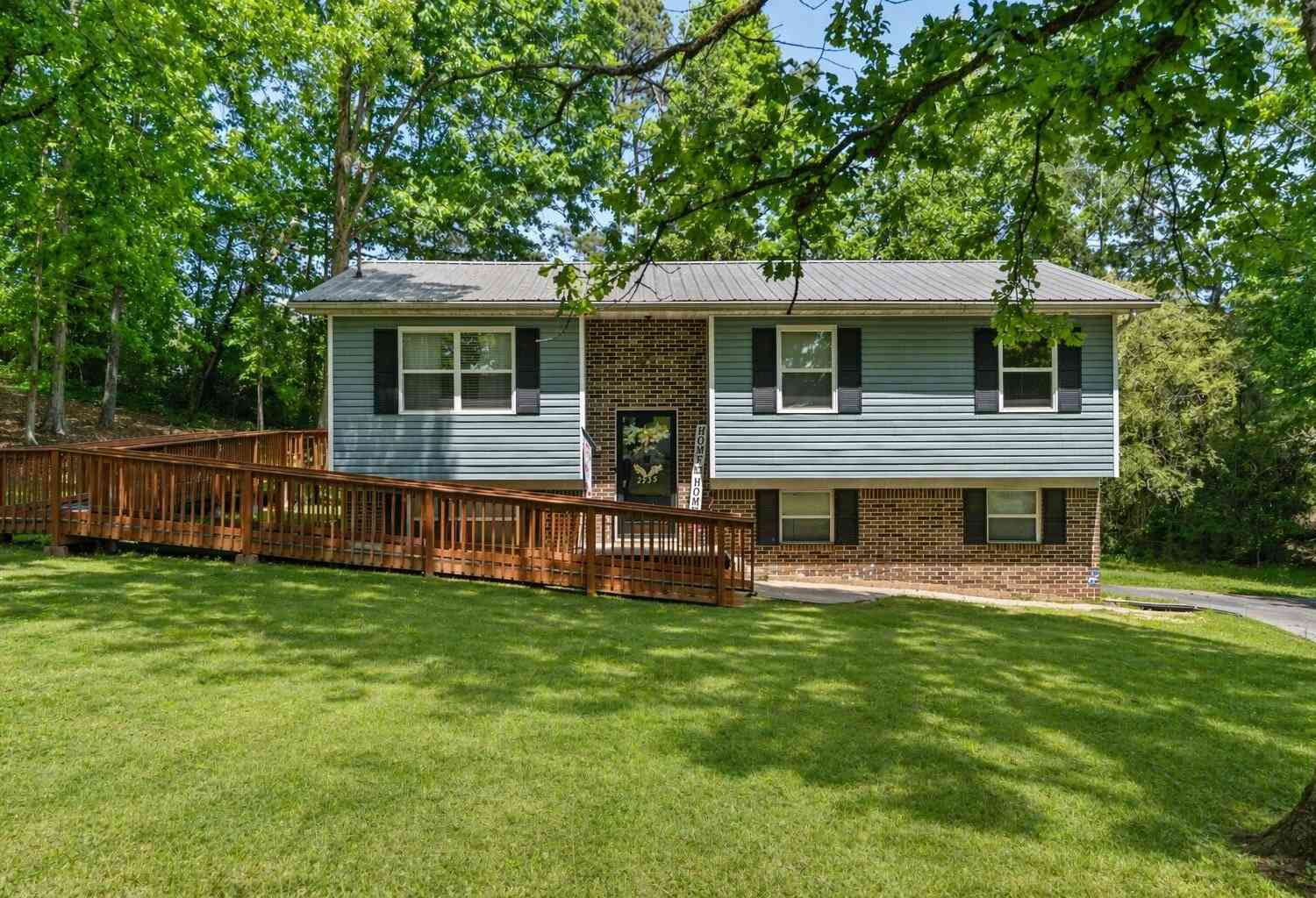 Homes For Sale - 2095 Rolling Brook Drive<br/> Cleveland, TN 37323