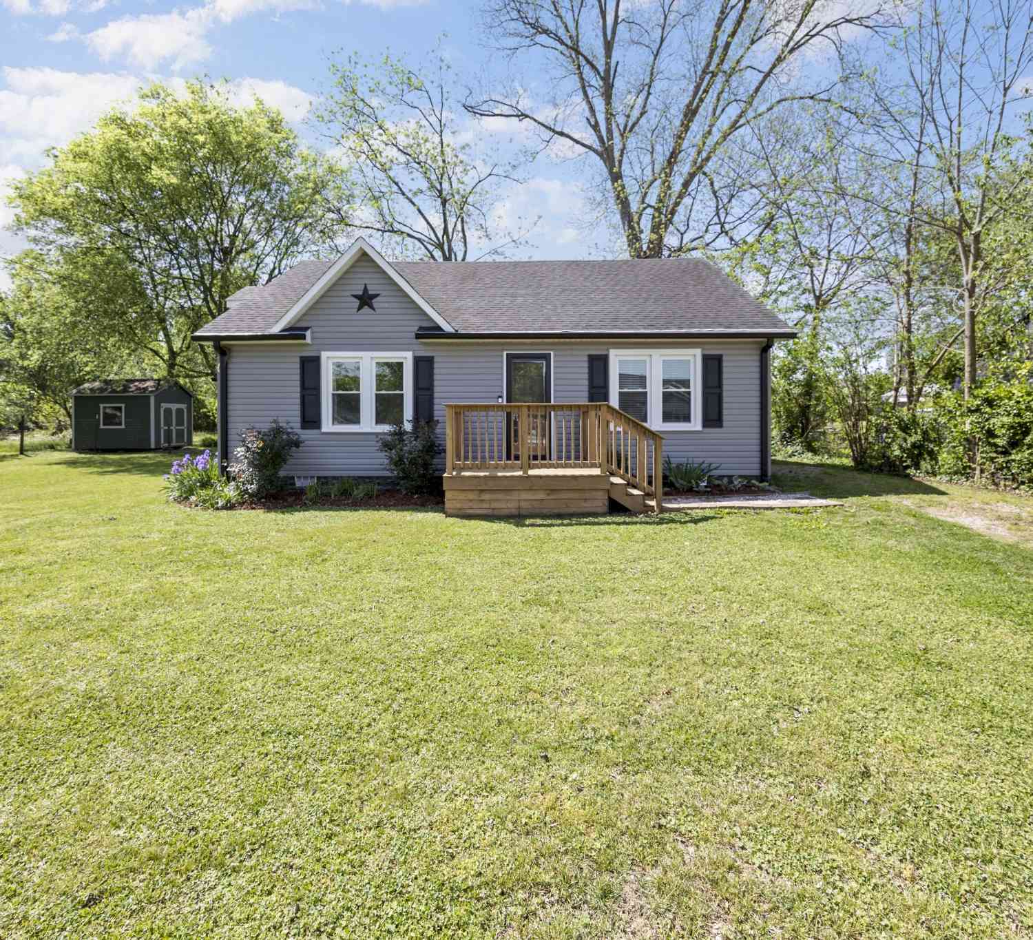Homes For Sale - 905 Nicholson St<br/> Franklin County County, Decherd, TN 37324