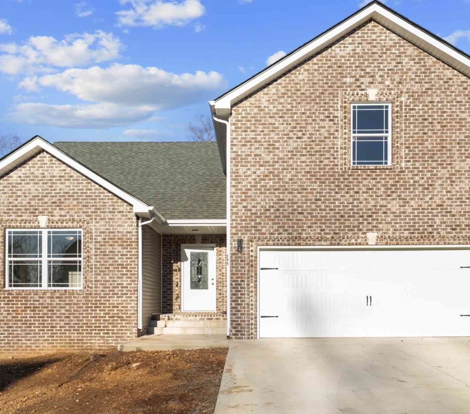 Homes For Sale - 858 Burley Barn Rd<br/> Clarksville, TN 37042