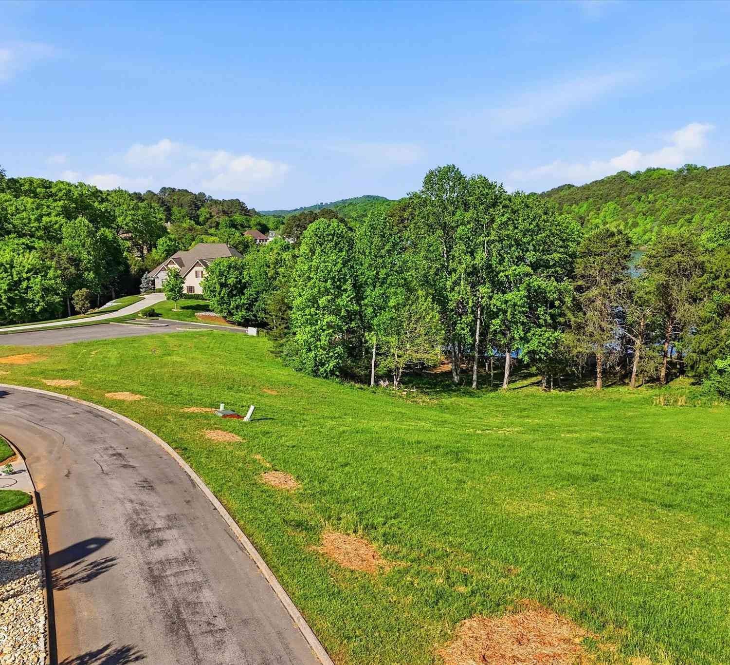 Vacant Land For Sale - 261 White Swan Drive<br/> Vonore, TN 37885