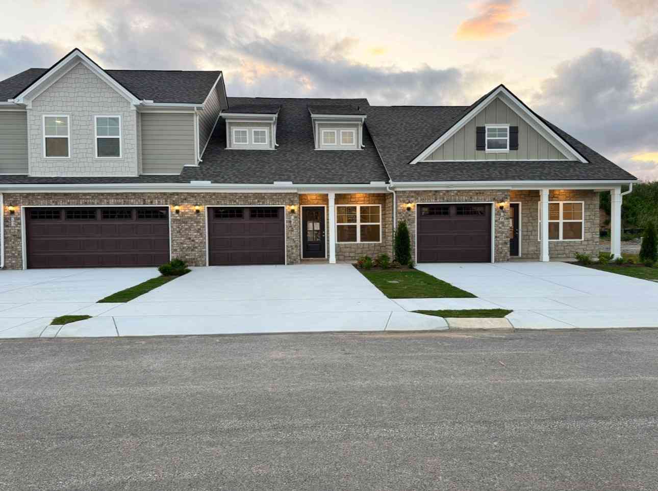 Townhouse For Sale - 967 Horse Mountain Rd<br/> Bedford County County, Shelbyville, TN 37160