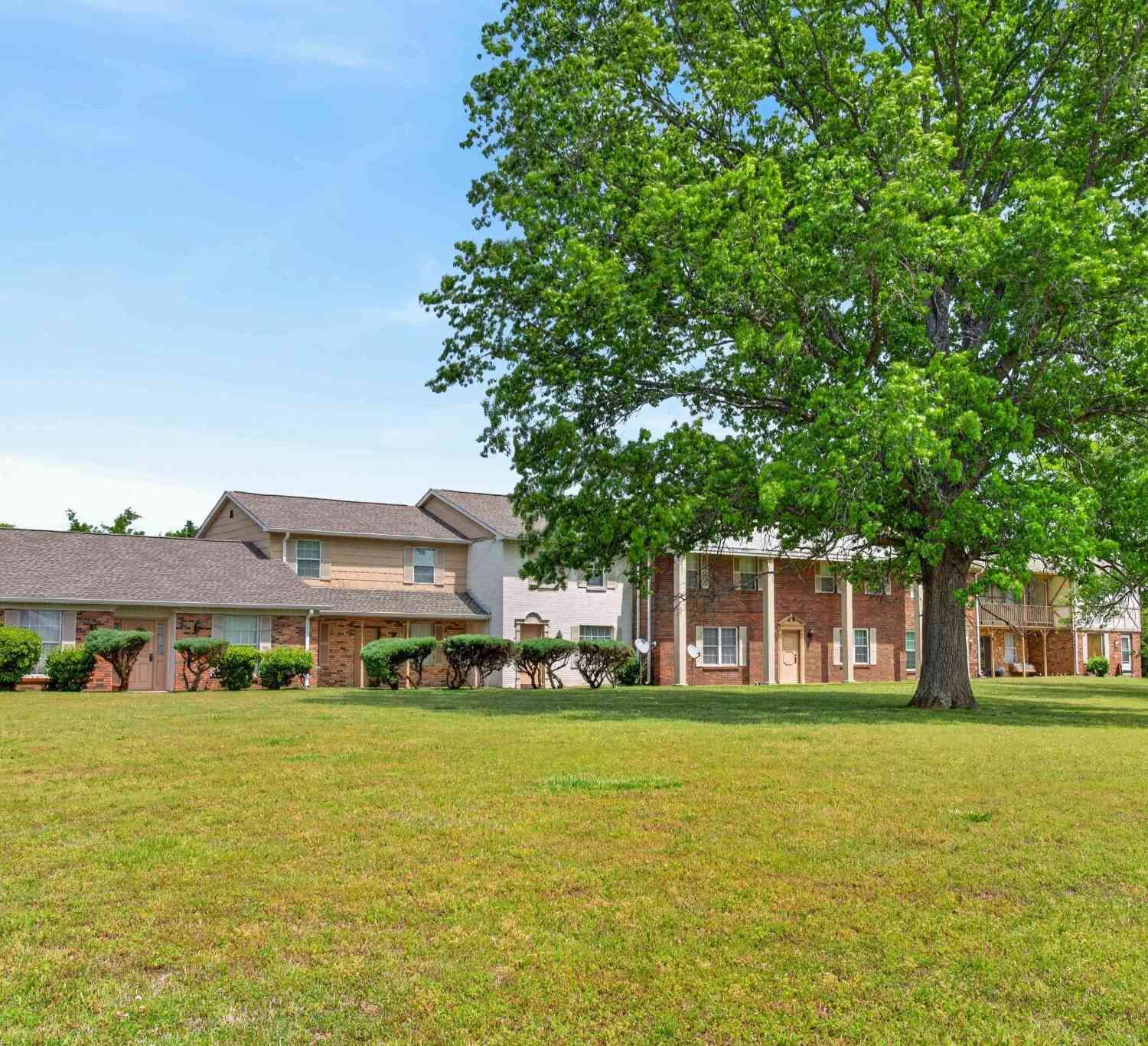 Condo For Sale - 1301 Neelys Bend Rd #6<br/> Madison, TN 37115
