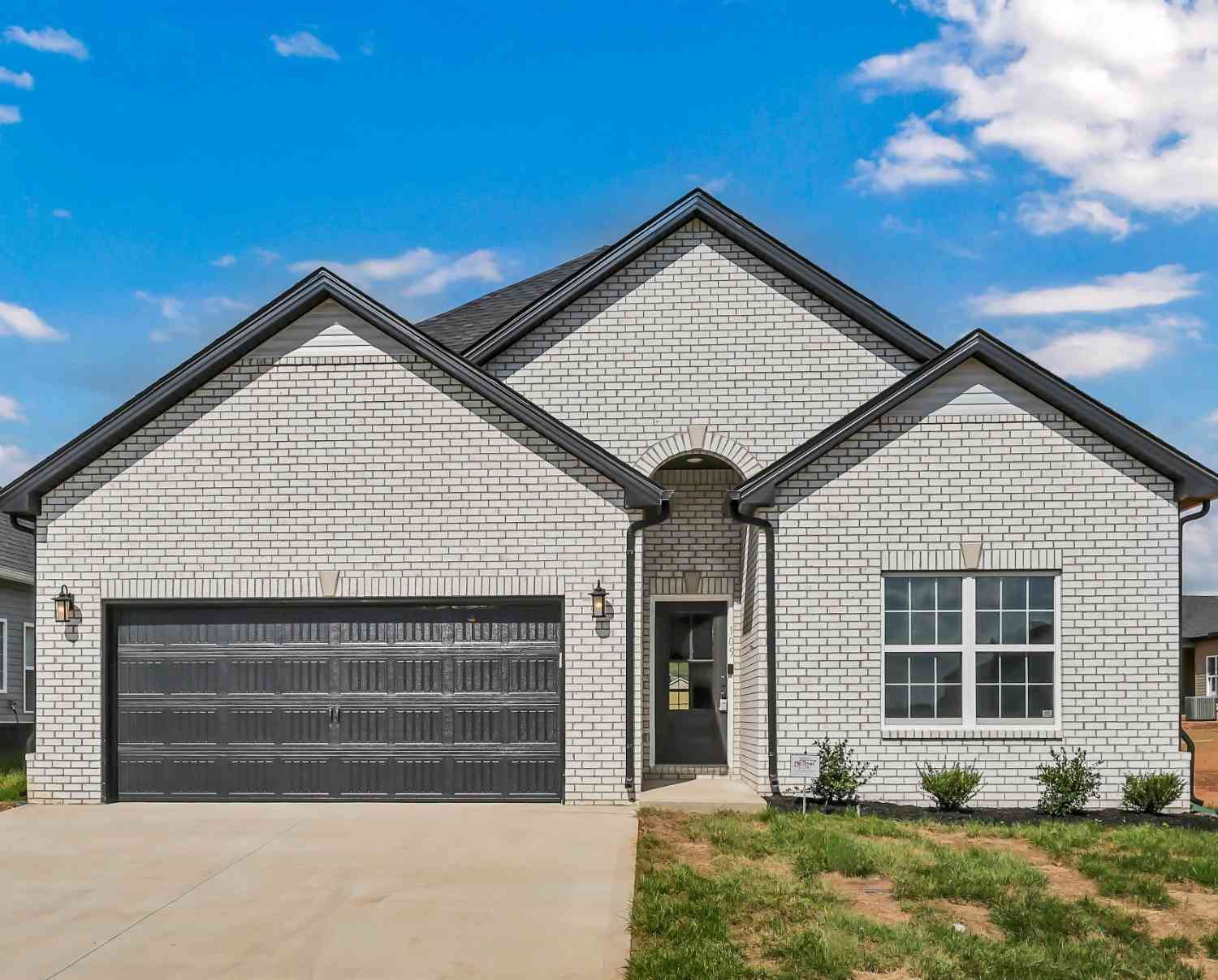 Homes For Sale - 396 Kildeer Dr<br/> Clarksville, TN 37040