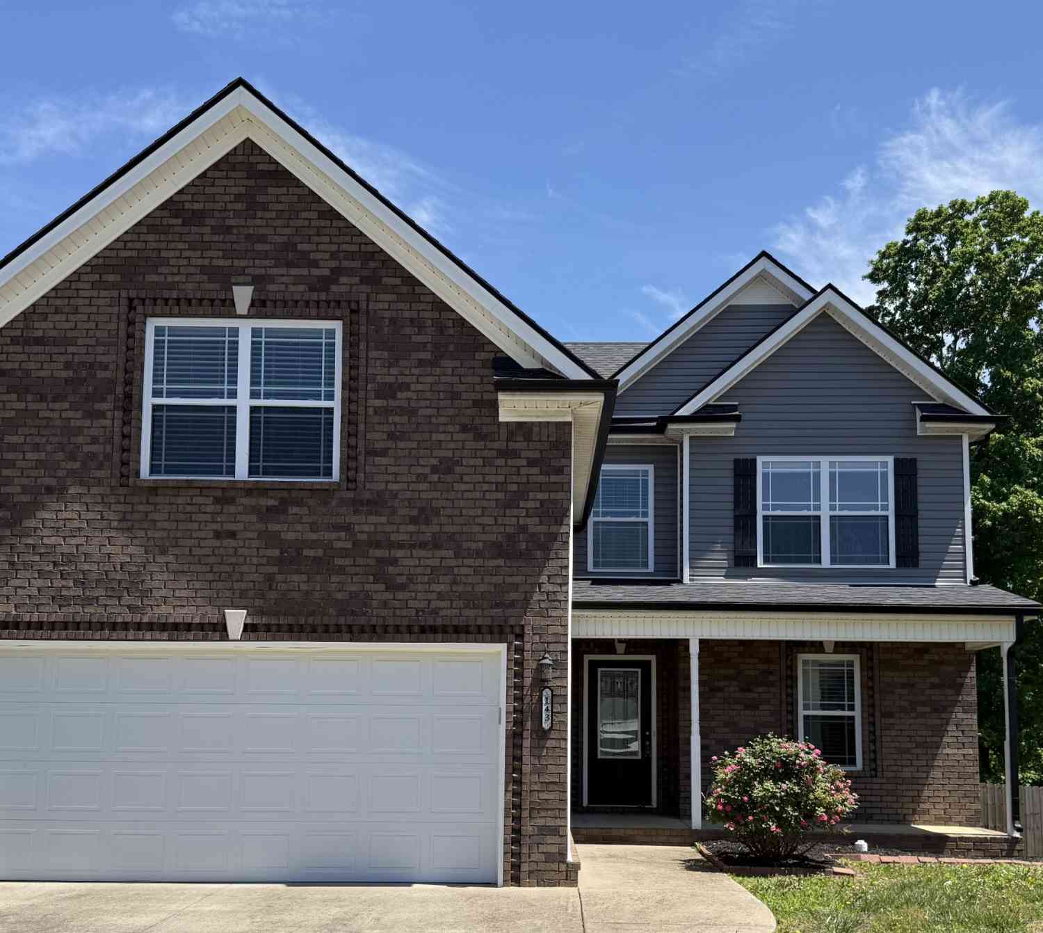 Homes For Sale - 143 Sycamore Hill Dr<br/> Clarksville, TN 37042