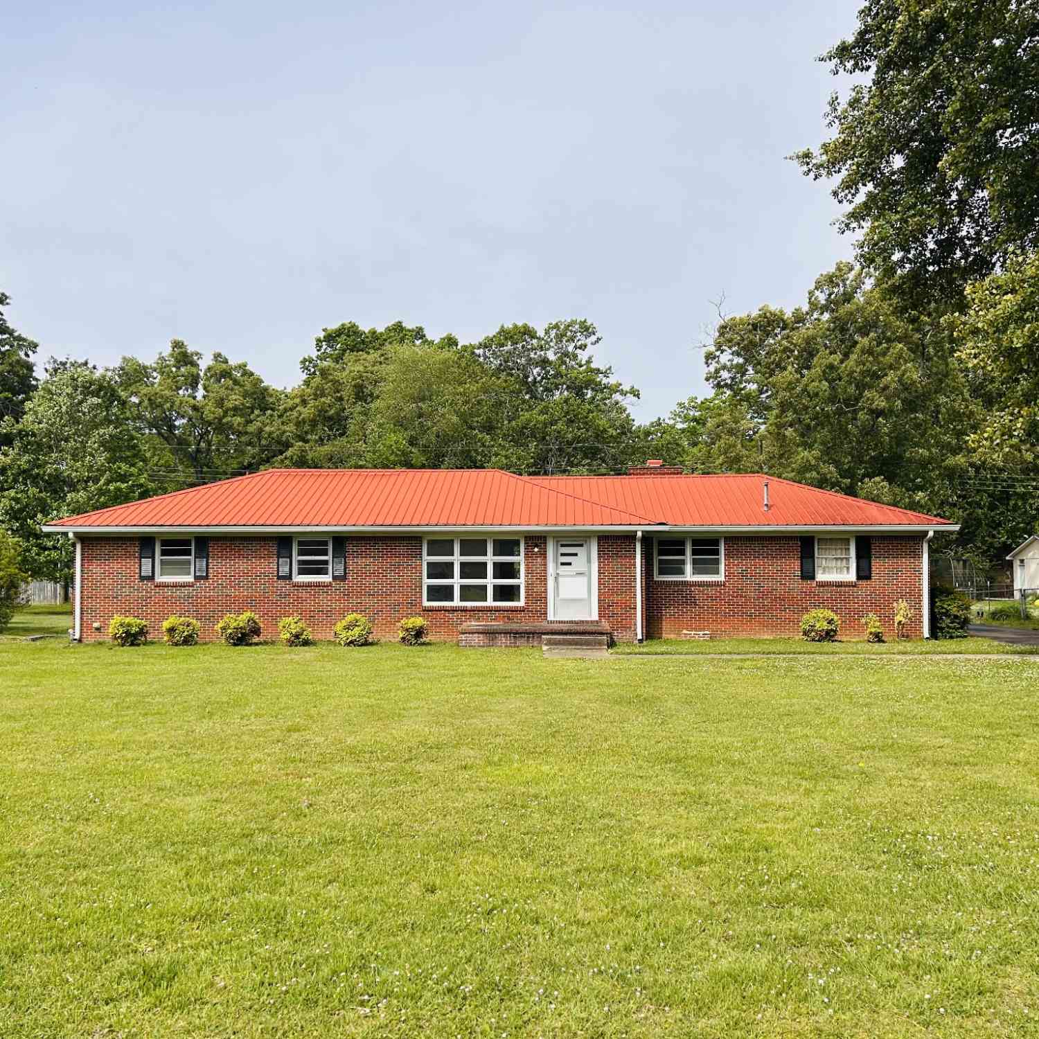 Homes For Sale - 313 Crestwood Dr<br/> Coffee County County, Tullahoma, TN 37388