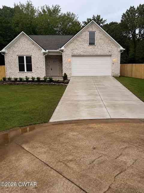 Homes For Sale - 25 Weatherstone Dr<br/> Madison County County, Jackson, TN 38305