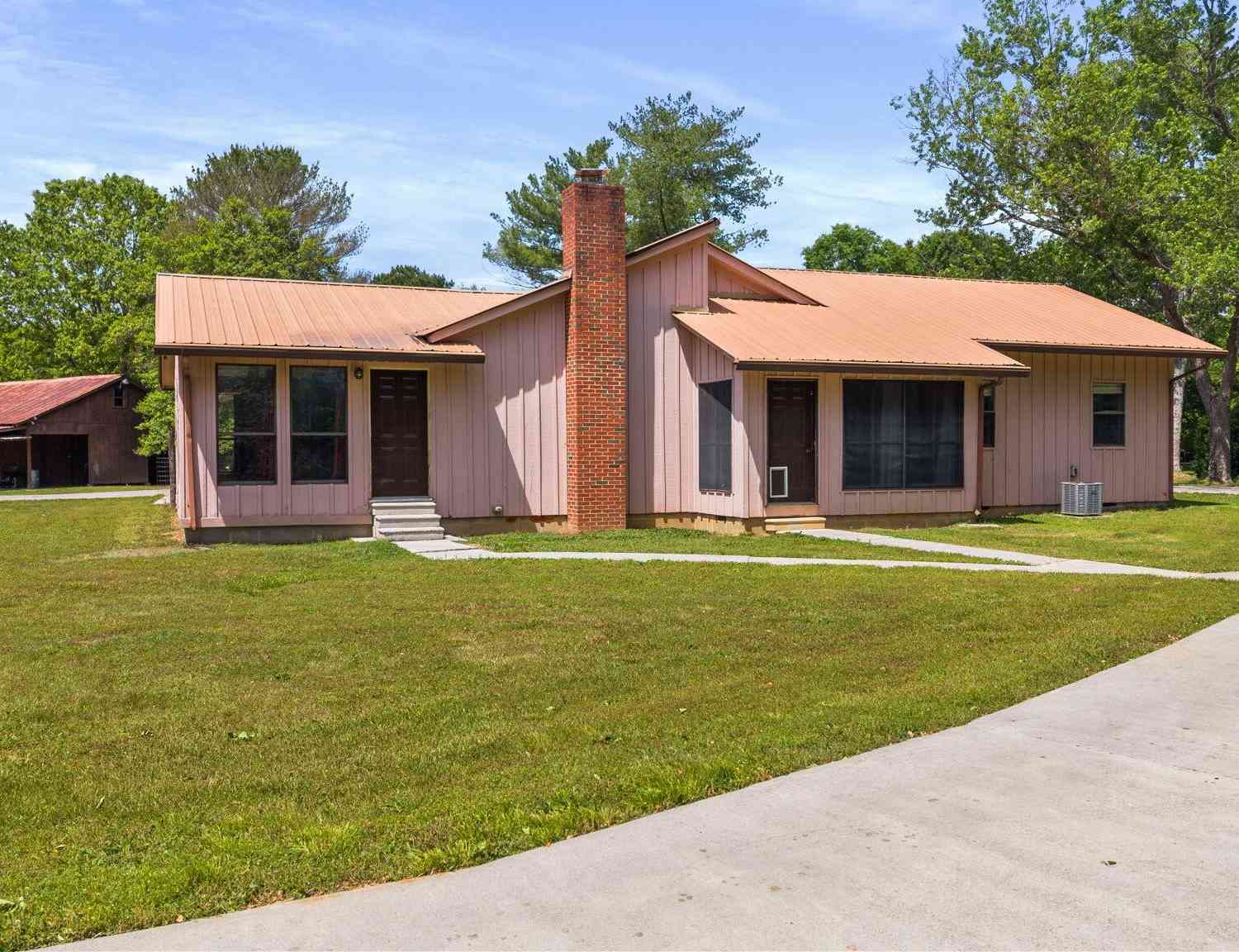 Homes For Sale - 178 Carolina Avenue<br/> Delano, TN 37325