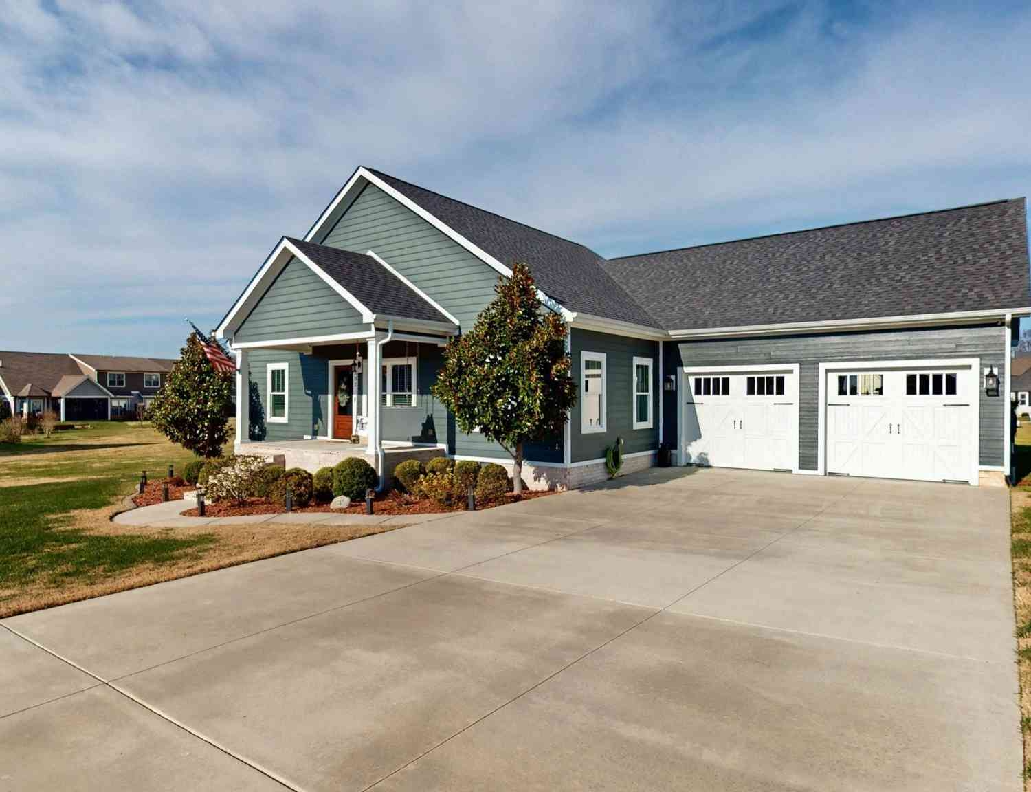 Homes For Sale - 102 Cannonball Ct<br/> Franklin County County, Winchester, TN 37398