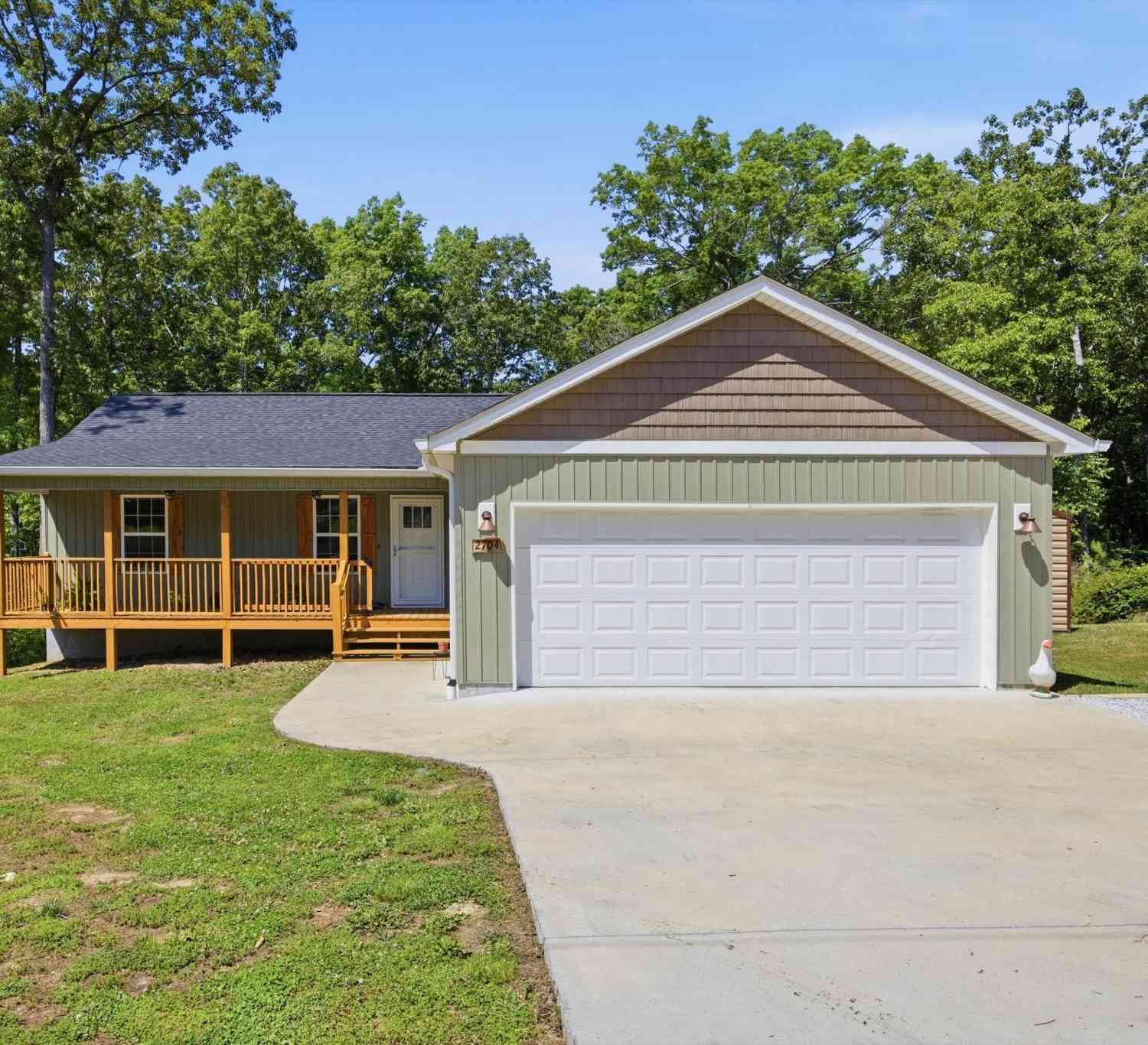 Homes For Sale - 2704 Quarles Road<br/> Rocky Face, GA 30740