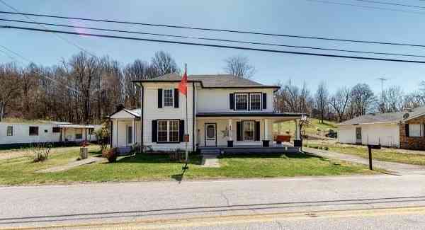 Homes For Sale - 419 E Main St<br/> Red Boiling Springs, TN 37150