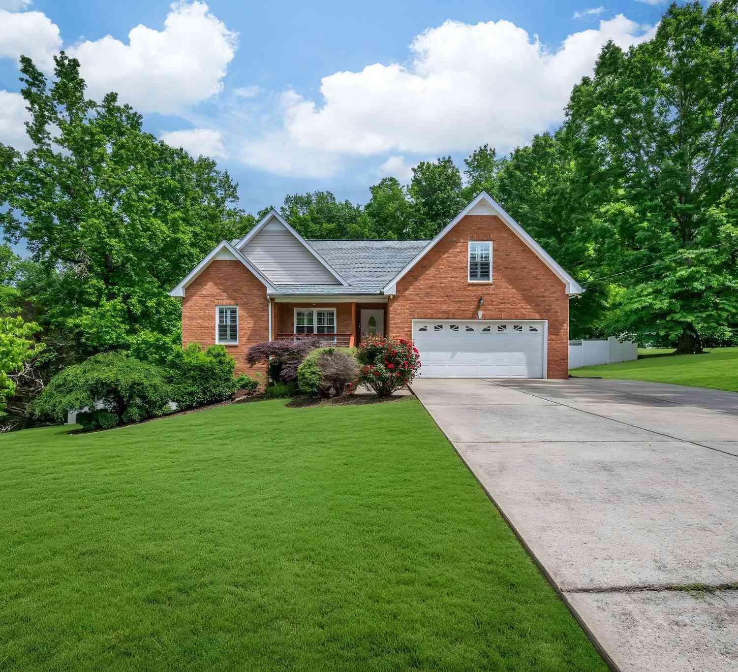 Homes For Sale - 206 Eastwood Dr #A<br/> Dickson County County, Dickson, TN 37055