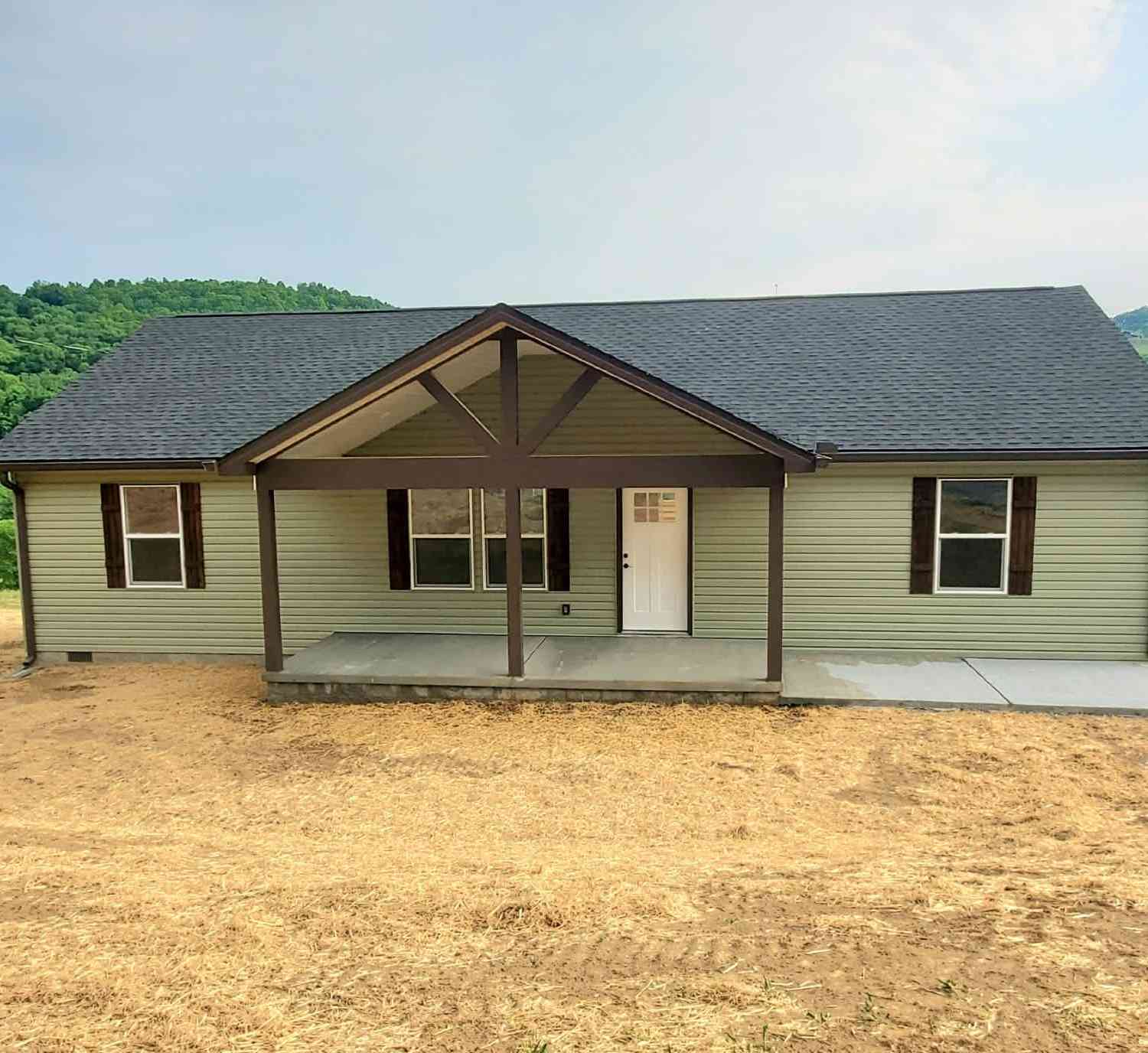 Homes For Sale - 19 Wilkerson Hollow Ln<br/> Brush Creek, TN 38547