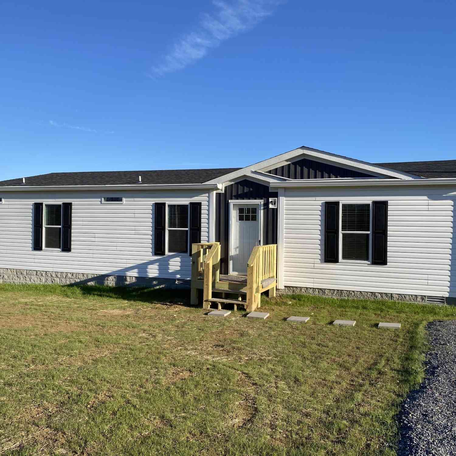 Mobile Home For Sale - 1646 Gamaliel Rd<br/> Red Boiling Springs, TN 37150
