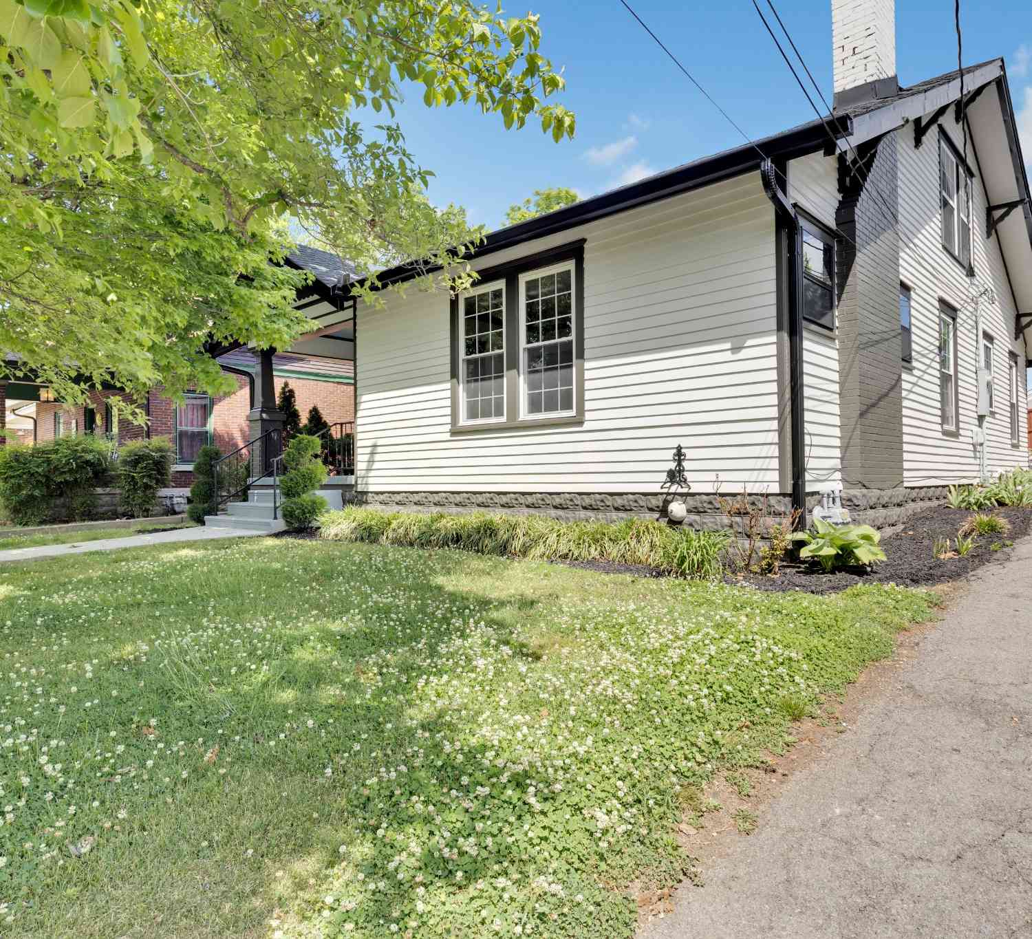 Homes For Sale - 308 Walnut St<br/> Springfield, TN 37172