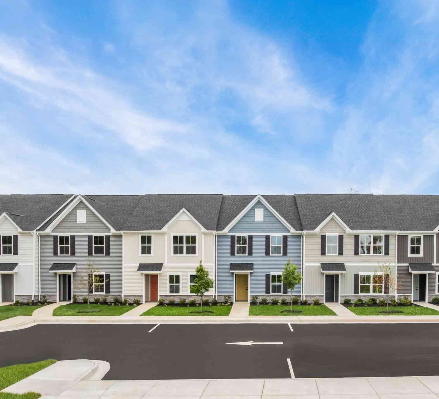 Condo For Sale - 617 Big Bend Ct #201<br/> Robertson County County, White House, TN 37188