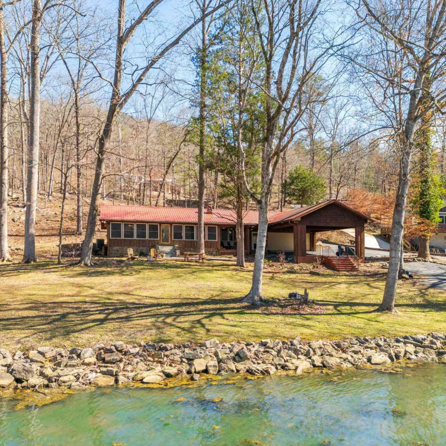 Homes For Sale - 7286 Mullins Cove Road<br/> Marion County County, Whitwell, TN 37397