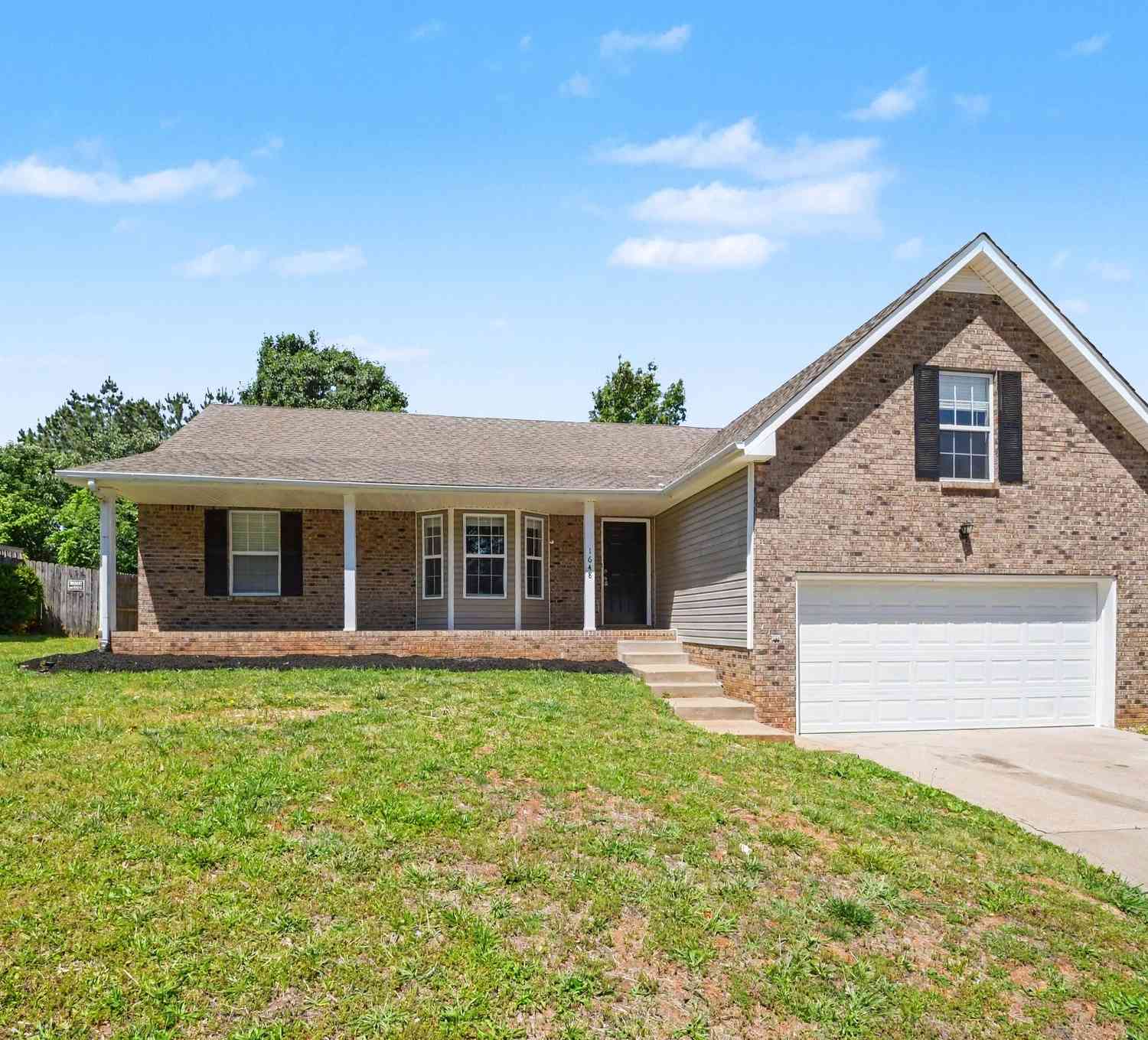 Homes For Sale - 1648 Cedar Springs Cir<br/> Clarksville, TN 37042