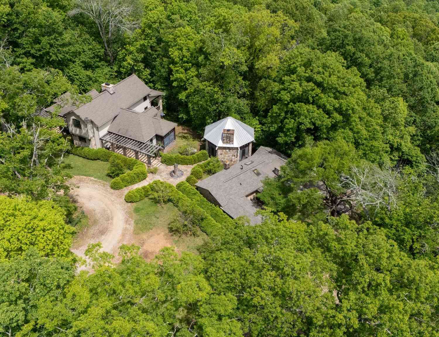 Homes For Sale - 167 Pollywood Ln<br/> Franklin County County, Sewanee, TN 37375