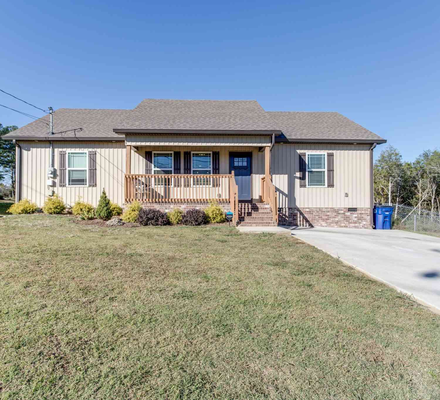 Homes For Sale - 1390 W Lane St<br/> Bedford County County, Shelbyville, TN 37160