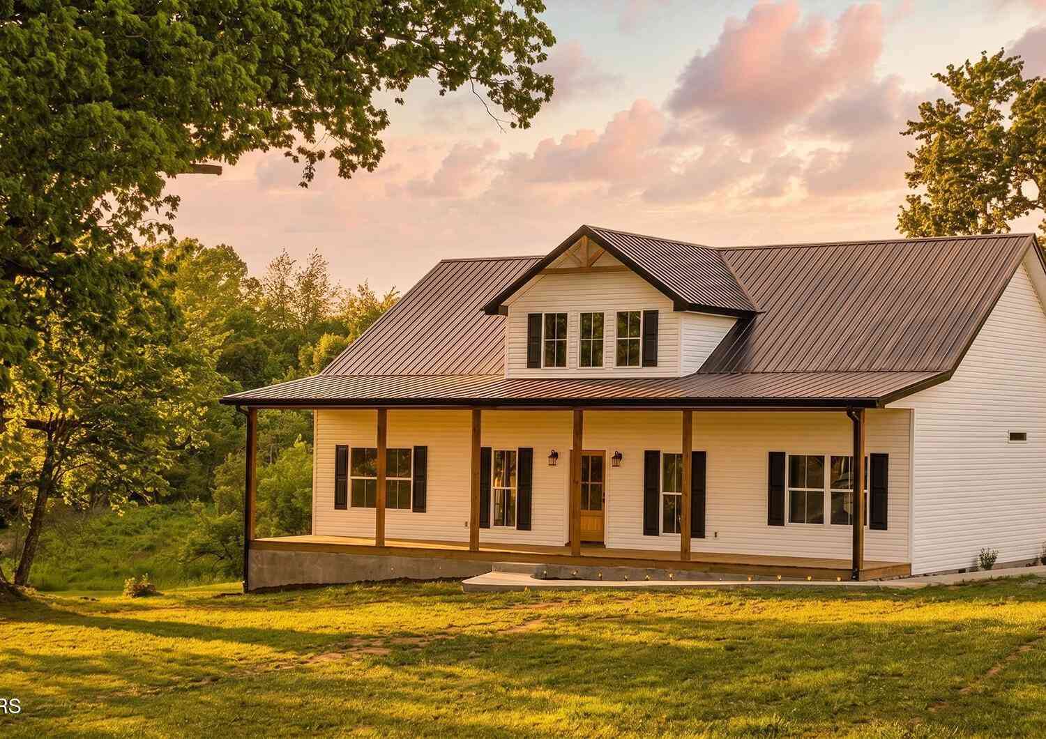 Homes For Sale - 103 N Duncan St<br/> Fentress County, Jamestown, TN 38556