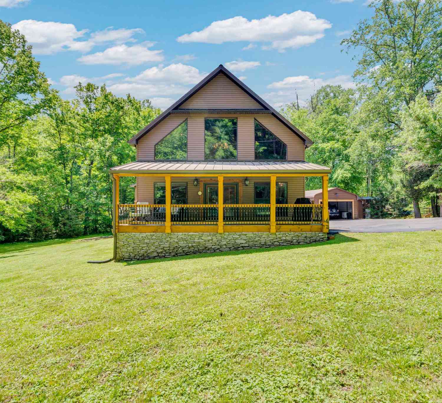 Homes For Sale - 825 Shady Pl<br/> Dekalb County, Smithville, TN 37166