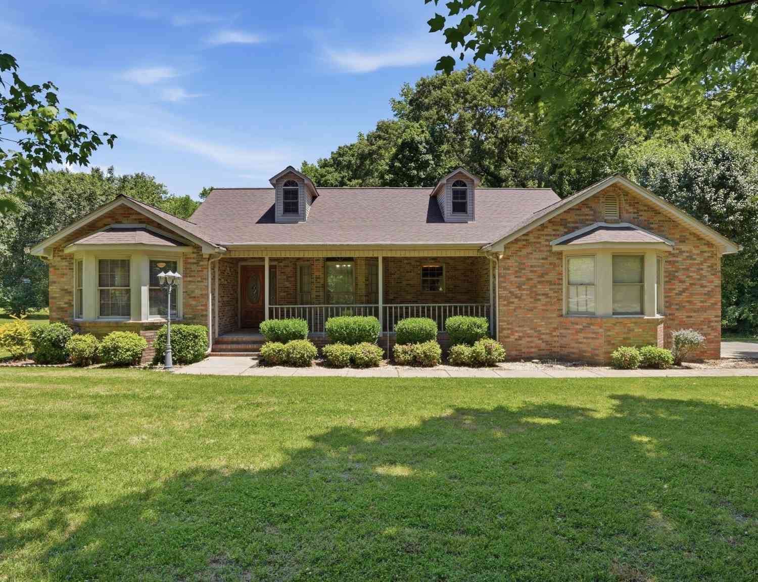 Homes For Sale - 84 Brighton Rd<br/> Flintville, TN 37335