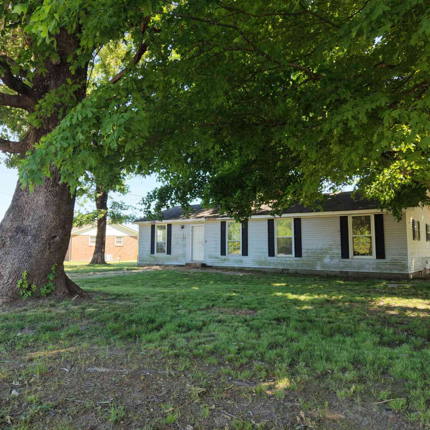 Mobile Home For Sale - 2040 Collinwood Hwy<br/> Collinwood, TN 38450