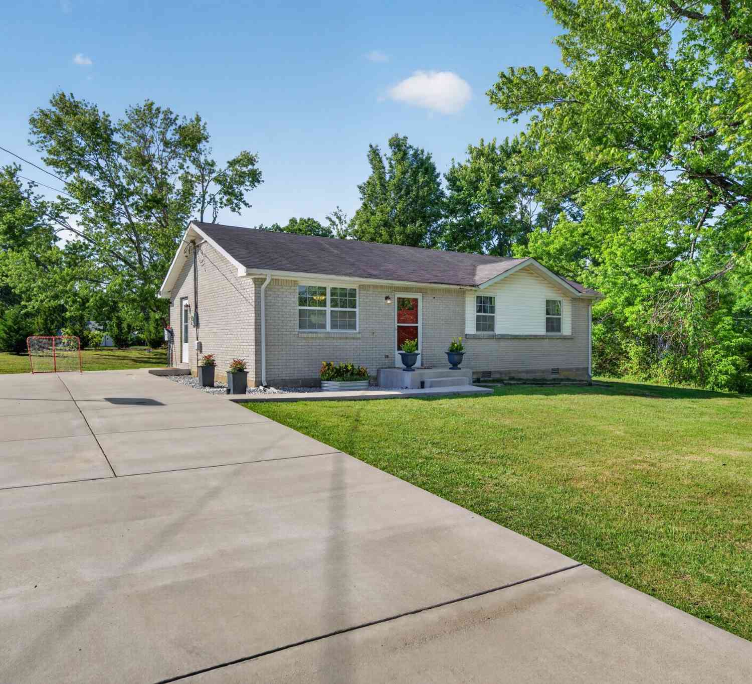 Homes For Sale - 7103 Hall Ln<br/> Fairview, TN 37062