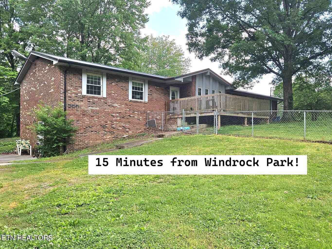 Homes For Sale - 200 Sweet Lane<br/> Clinton, TN 37716