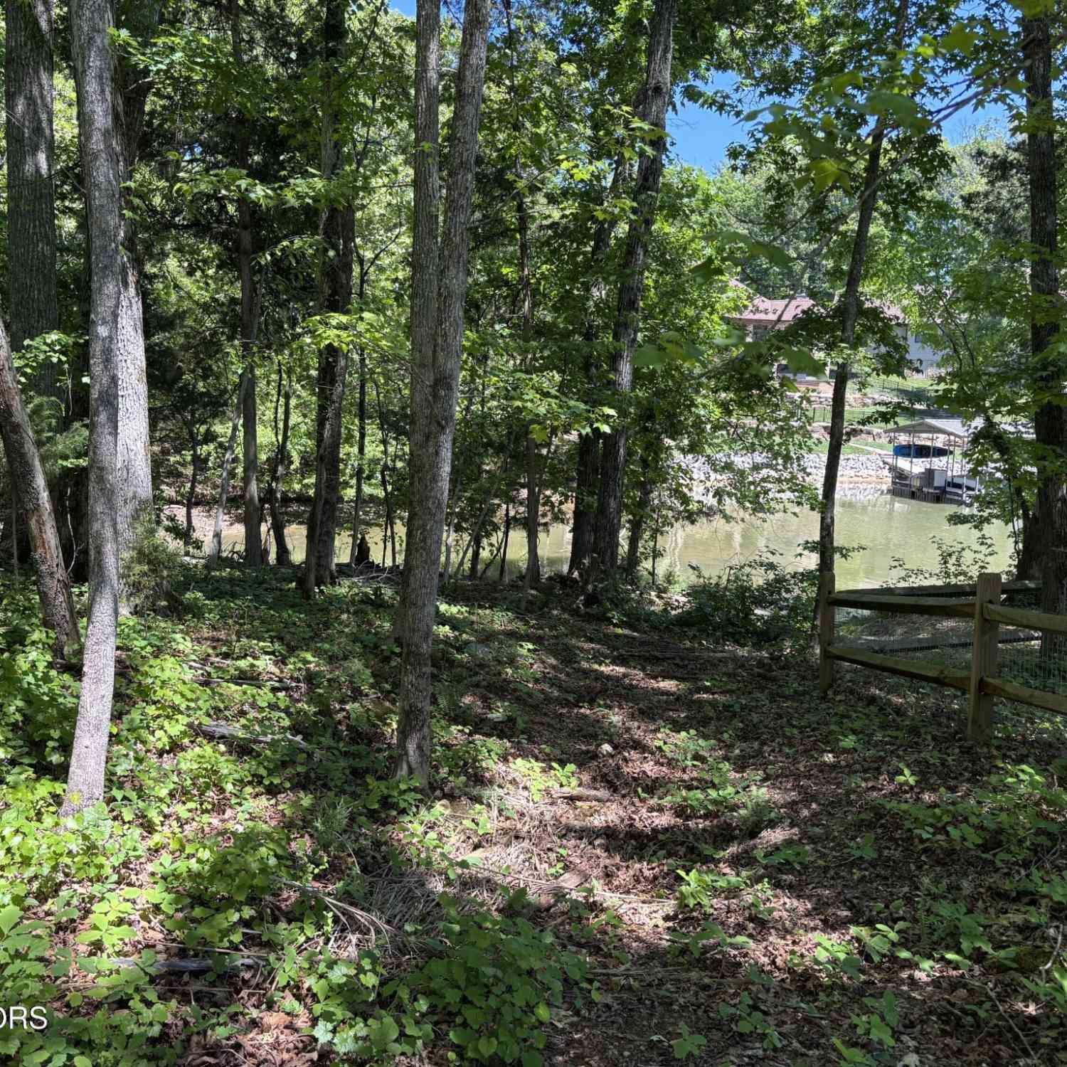 Vacant Land For Sale - E Shore Drive<br/> Roane County, Rockwood, TN 37854