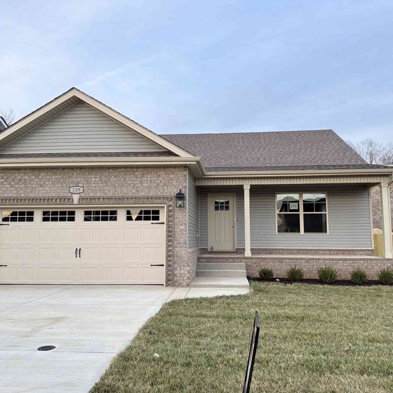 Homes For Sale - 279 Cardinal Creek 139 Brenda Dr<br/> Clarksville, TN 37040
